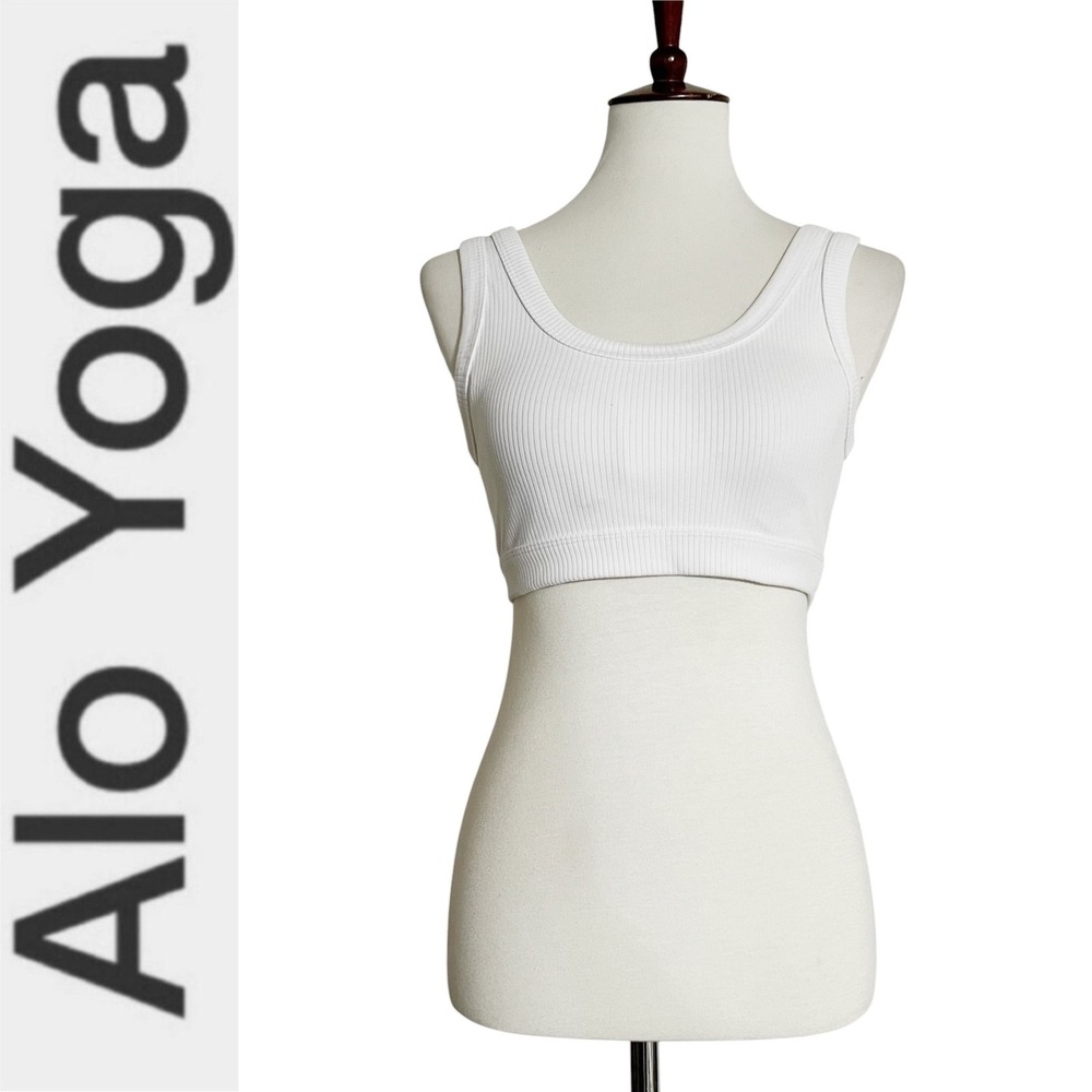 Alo‎ Yoga Wellness Bra White Ribbed Scoop Neck Sports Bra Size M